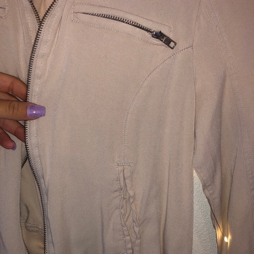 Lightweight jacket - Picture 3 of 4